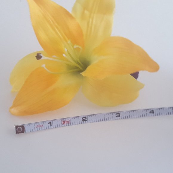 Flower Hair Accessories - Picture 10 of 11